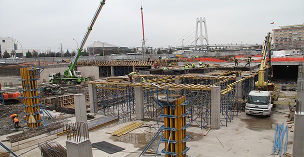 Otopark projesinde tabliye çalışmaları yapılıyor