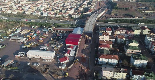 Otoyol Geçiş Köprüsünde Çalışmalar Hızla İlerliyor