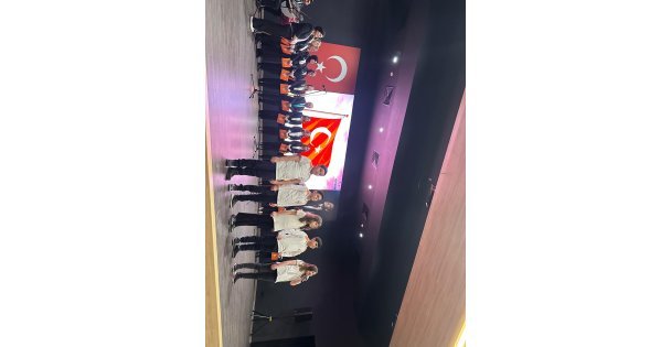 Özel Körfezim Eğitim Kurumlarından Vatan ve Bayrak Temalı Anlamlı Program