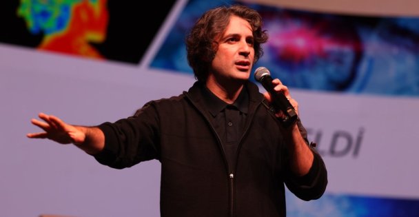 Özkara: Yapay zekâ inanılmaz bir kapı açıyor