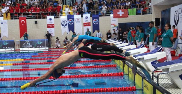 Paletli yüzmede 2019'un son Türkiye Şampiyonası Gebze'de başladı