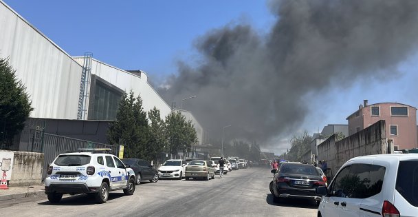 Plastik varil fabrikasında korkutan yangın