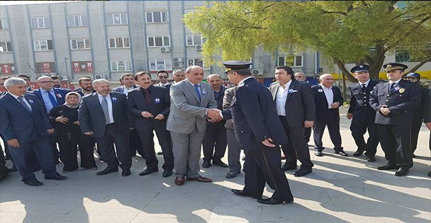 Polis haftası Törenlerine Katıldı