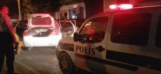 Polise pompalı tüfekle ateş açtılar