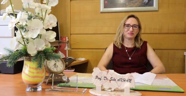 Prof. Akhan; ‘'Sabırla, önlemleri almaya devam etmeliyiz''
