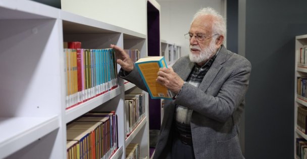 Prof. Dr. İhsan Süreyya Sırma'dan Çoban Mustafa Paşa Kütüphanesi'ne Ziyaret