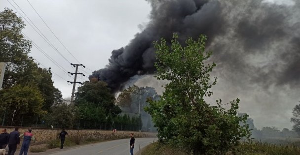 Raf fabrikasında çıkan yangın söndürüldü