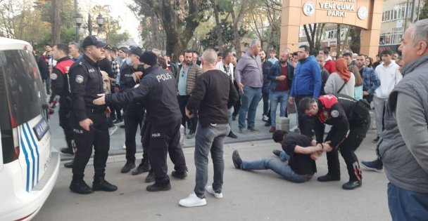 'Ramazanda alkol içemezsiniz' tartışması kavgaya dönüştü; 3 gözaltı