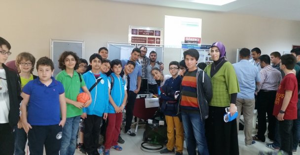 Robotik Grubu öğrencilerinden büyük başarı