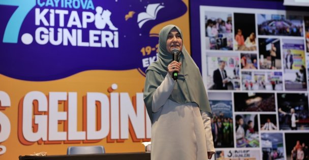 Saliha Erdimden Çayırovada aile üzerine söyleşi