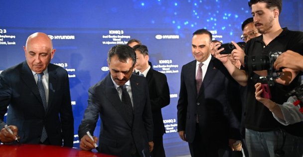 Sanayi ve Teknoloji Bakanı Sayın Kacır ve Vali Aktaş, HYUNDAİ IONIQ 3 Seri Üretim Başlangıç Töreni'ne Katıldı