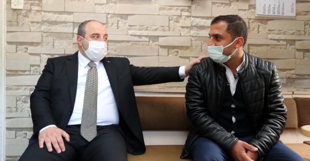 Sanayi ve Teknoloji Bakanı Varank, Kocaeli'de esnafı ziyaret etti