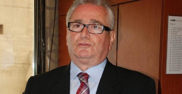 Sefa Sirmen'e 13 milyon lira tazminat cezası