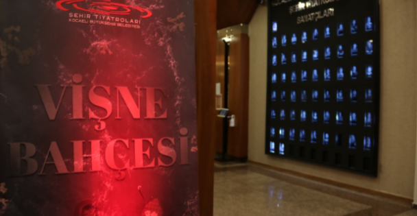Şehir Tiyatroları Perdelerini Açtı, İlk Oyun; Vişne Bahçesi