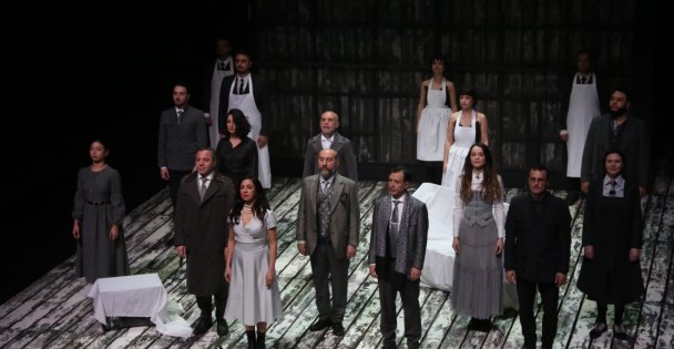 Şehir Tiyatroları, Vişne Bahçesiyle İstanbul Tiyatro Festivalinde Sahne Aldı