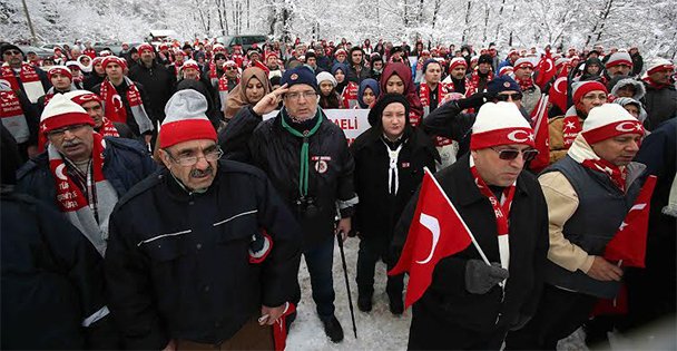 Şehitlerimiz için yürüdüler