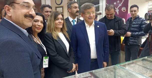 SERAP ÇAKIR'A DESTEK İÇİN GEBZE'YE GELEN DAVUTOĞLU;