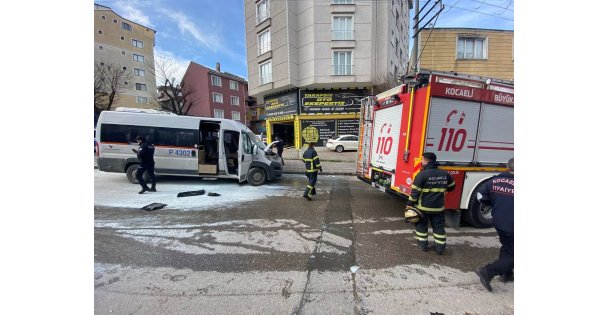 Park Halindeki Araç Alev Aldı