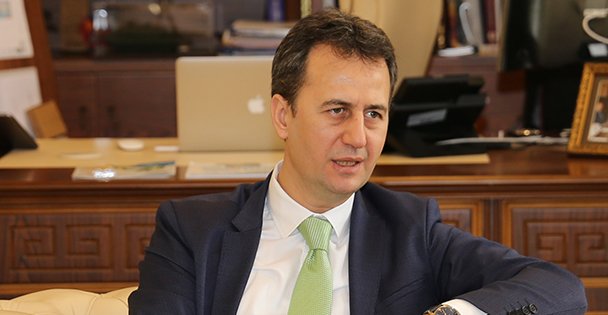 Sigarayı bırakan öğrencisine laptop verecek
