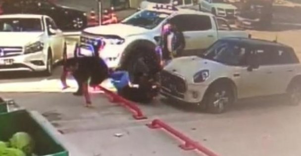 Silahlı Kavgada Vurulan Baba İle Oğlu Yaralandı