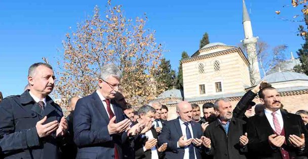 ‘'Sizler zalimsiniz, katilsiniz ve çocukları öldürüyorsunuz''