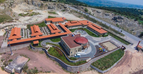Sokak hayvanları yalnız kalmıyor