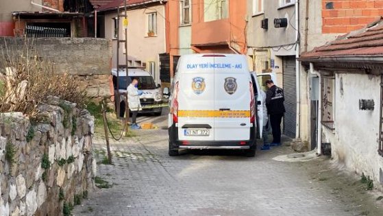 Sokak Ortasında Eşini Bıçaklayarak Öldürdü