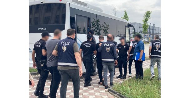 Sopayla Saldırıp Gasp Ettiler: 5 Kişi Tutuklandı