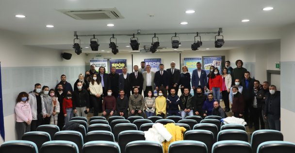 Spor Okulları Antrenörlerine Hizmet İçi Eğitim