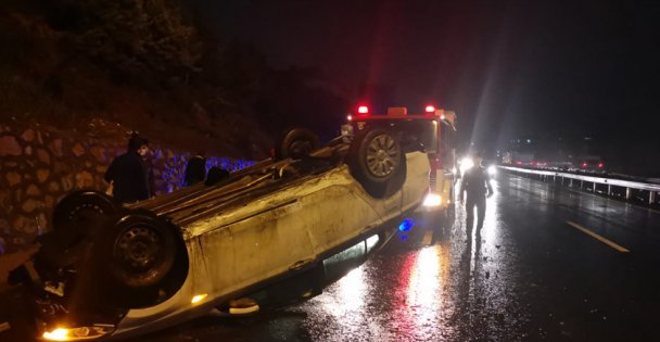 Takla Atan Otomobilin Sürücüsü Yaralandı
