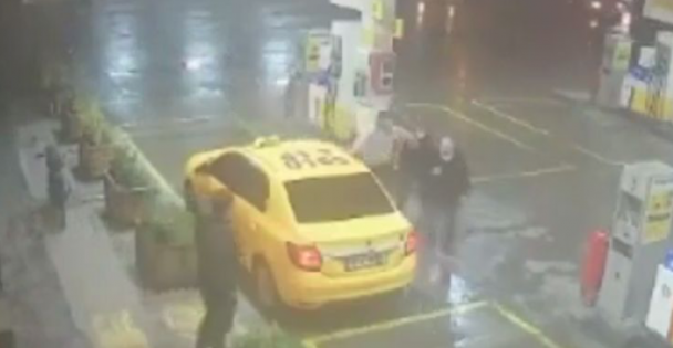 Taksiciyi Darbedip BıçaklaYaralayan İki Şüpheli Tutuklandı