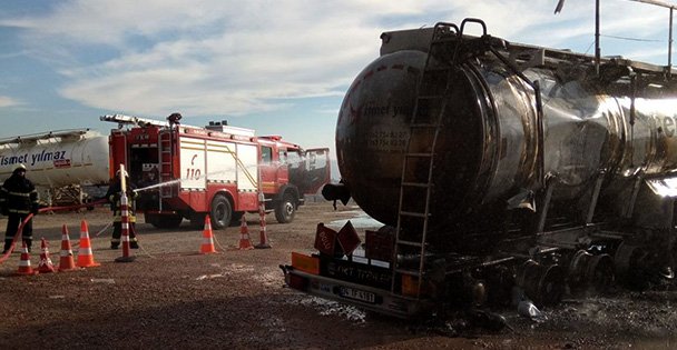 Tanker yangını hasara neden oldu