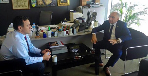 Tarhan Hürriyet'e gitti