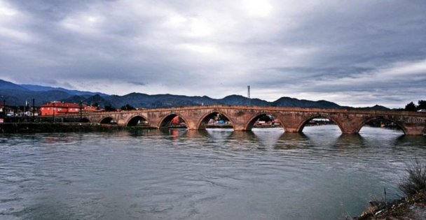 Tarihi Koyunbaba Köprüsü