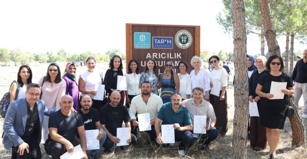 Tarım Akademisi'nde emekler sertifikayla taçlandı