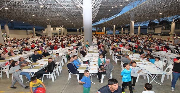 Tatlıkuyu ve Barış birlikte iftar yaptı