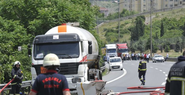 TEM Otoyolu'nda tanker ve tır yangını