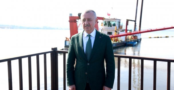 Temizlenen İzmit Körfezi'nde artık yunuslar dans ediyor  Başkan Büyükakın: 'Yıllardır verdiğimiz emeğin karşılığını alıyoruz”