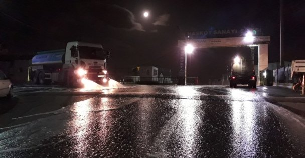 Temizlik İşlerinden Sanayide Gece Mesaisi