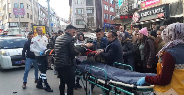 Motosiklet yayaya çarptı