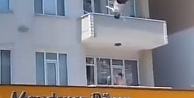 4. kattan atladı, sundurmanın üzerine düşerek yaralandı