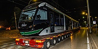 7.tramvay da raylarla buluştu