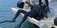 Balıkçılar fark etti, denizde dalgıç kıyafetli erkek cesedi bulundu