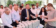 Büyükakın, Gebze'de aşure dağıttı