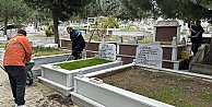 Çayırovadaki mezarlıklarda  bakım onarım çalışmaları sürüyor