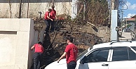 Elektrik direğinde kısa devre yangına sebep oldu