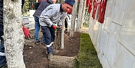 GEBZE ŞEHİTLİĞİ’NDE KAPSAMLI BAKIM VE PEYZAJ ÇALIŞMASI