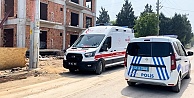 İnşaatta 3 metre yükseklikten düşen işçi yaralandı
