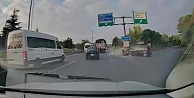 Kamyonla çarpışmaktan kaçınırken demir bariyerlere girdi