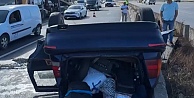 Kocaelide oto çekiciyle çarpışan otomobil devrildi: 3 yaralı